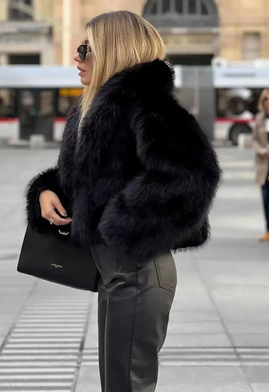 Guinevere - Women's Faux Fur Jacket