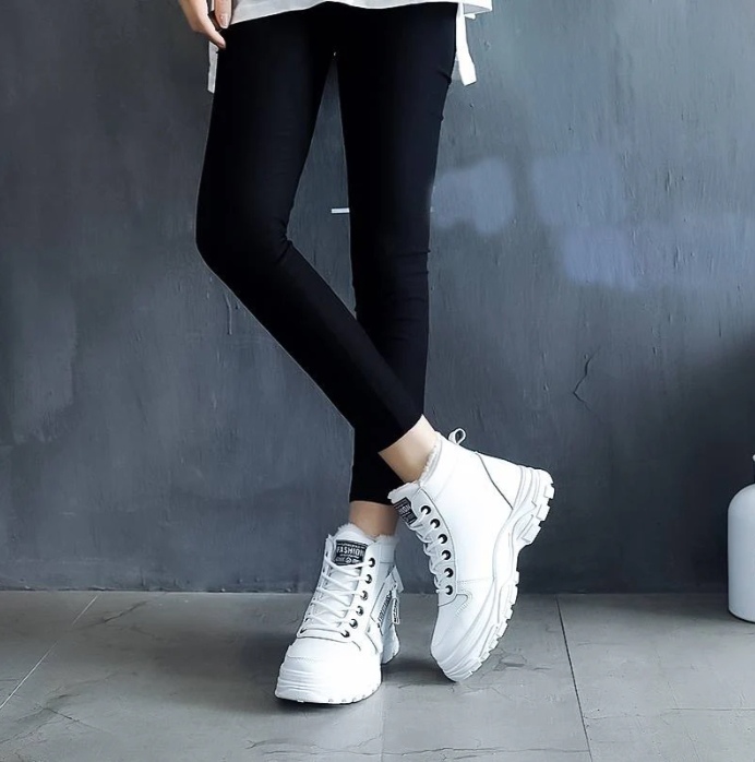 Orla - Women's Lace Up Snow Boots