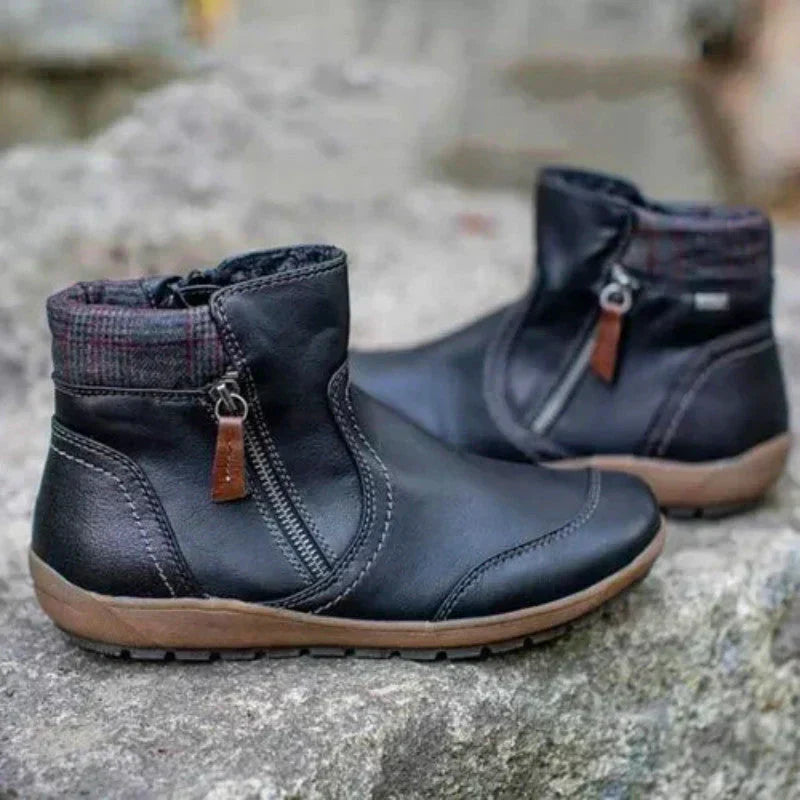 Petra - Women's Heeled Leather Ankle Boots