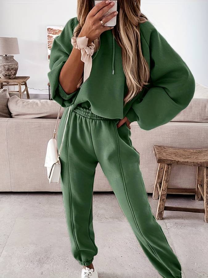 Rhiannon - Women's Oversized Hoodie Jogger Set