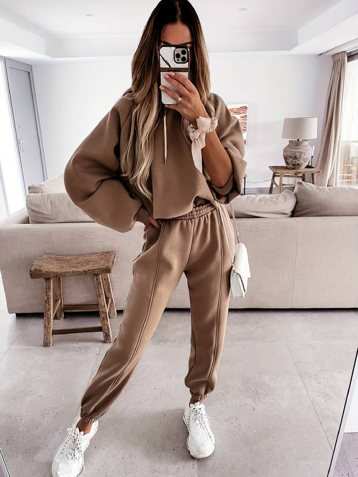 Rhiannon - Women's Oversized Hoodie Jogger Set